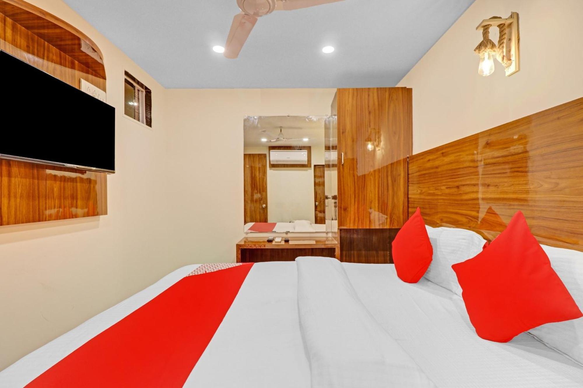 Hotel O Royal Park Mumbai Exterior photo